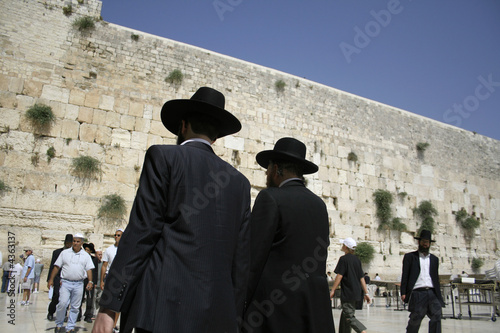 Hasidic jews at the wailing western wall, israel