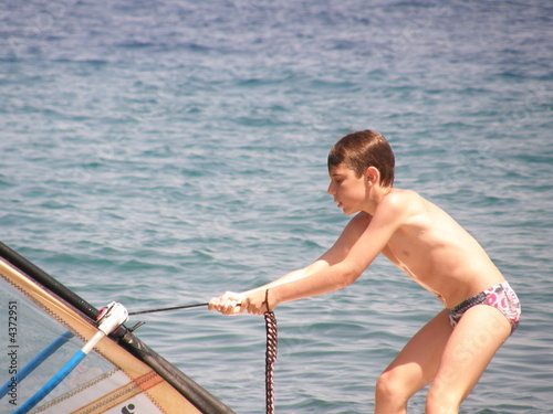 windsurf