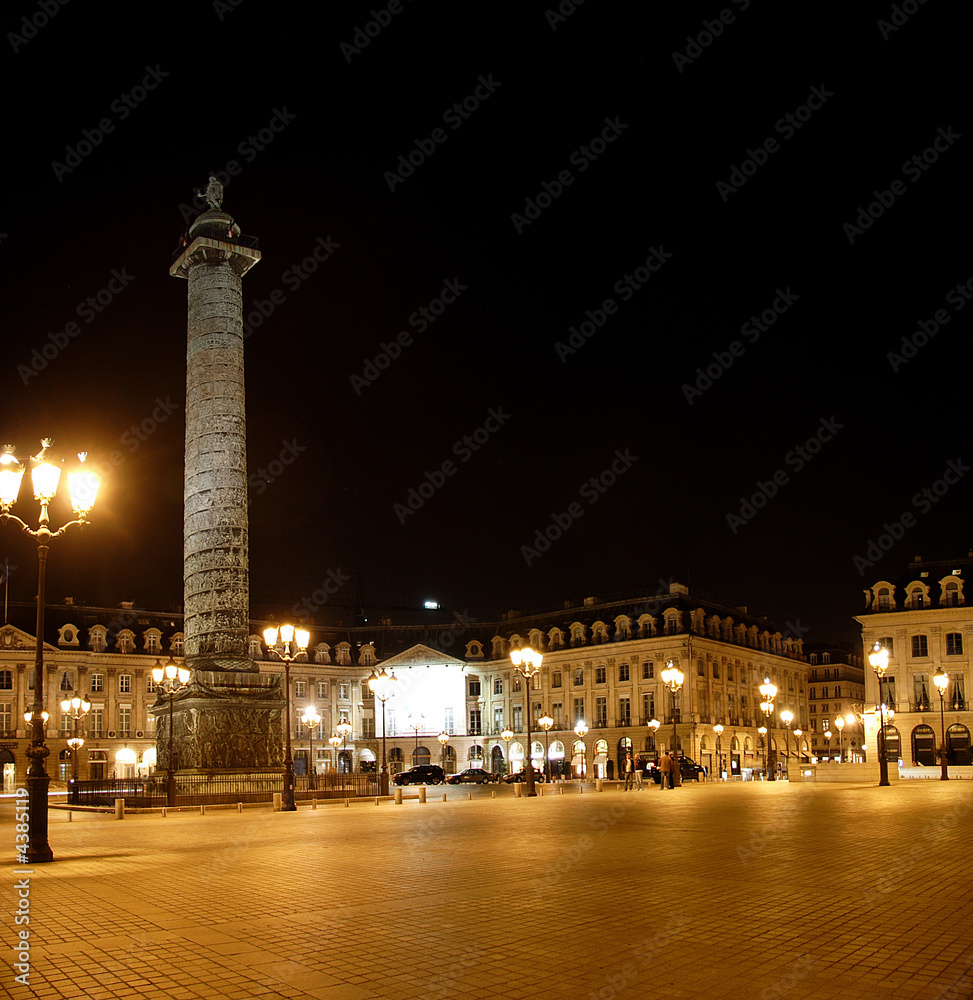 Place Vendôme la nuit - Paris