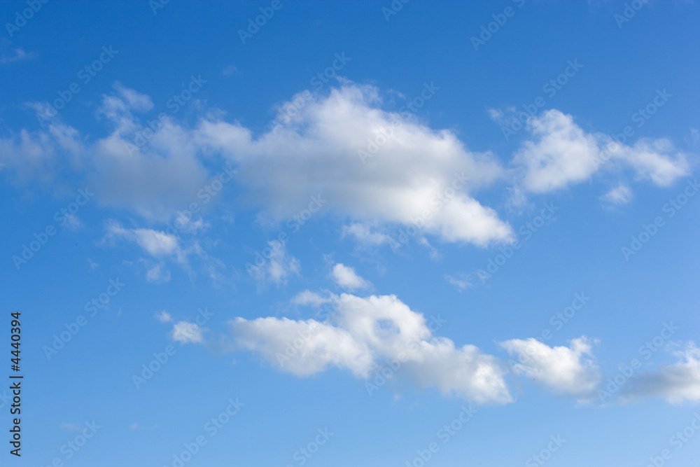 Cielo azul nubes blancas Cielo azul nubes blancas