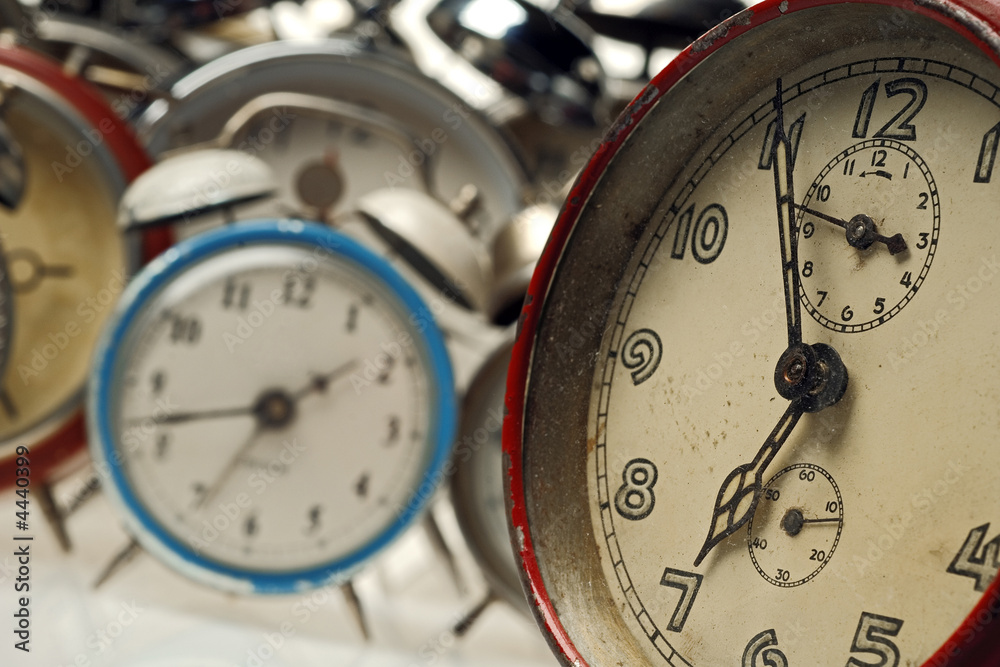 clocks clocks