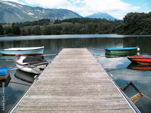 Le lac de Ste Hélène dans le massif de Belledonne (Savoie)