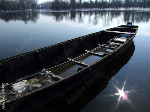 boat on a lake © Stanisa Martinovic