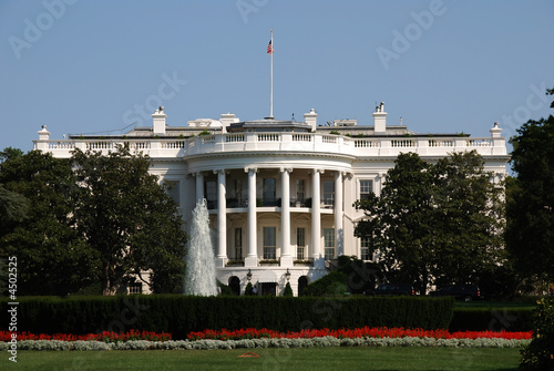 White House in Washington DC on Pennsylvania Ave