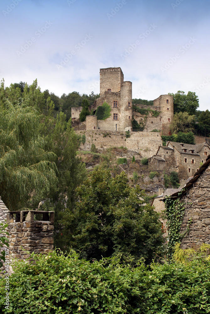 Castillo de BELCASTEL - Midi-Pyrénées - Dep. de Aveyron - France