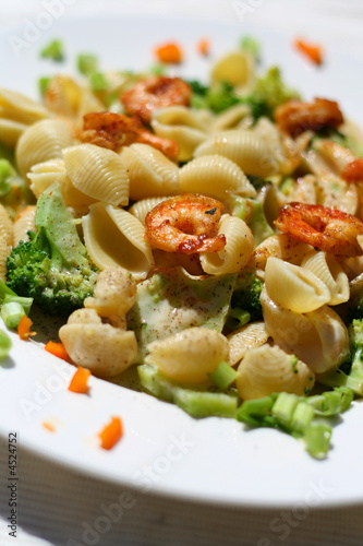 Pasta with Shrimp & Vegetables