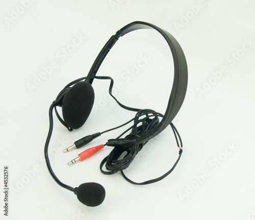 Headphones with intergrated microphone in black photo