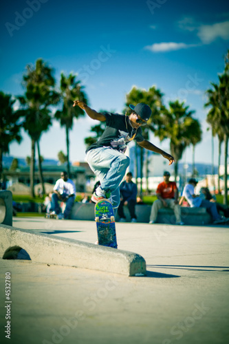 skaterBoy © tom anyz