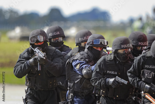 SWAT commando © Martin Spurny
