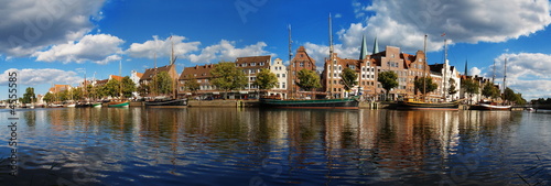 Lübeck, Traveufer