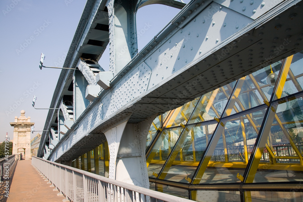 Fototapeta premium By the bridge