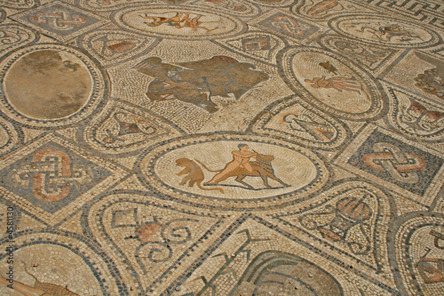 mosaïque d'une ville romaine antique