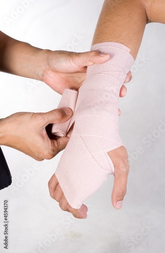 Wrist bandage