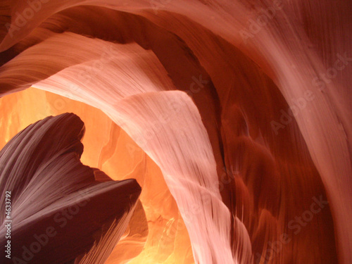 texture and color of the sandstone formation
