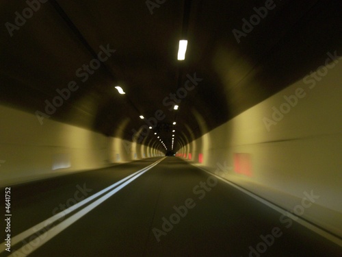 vitesse tunnel