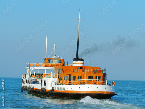 Ferry-boat © citylights