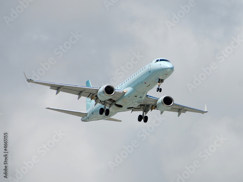 EMbraer passenger jet