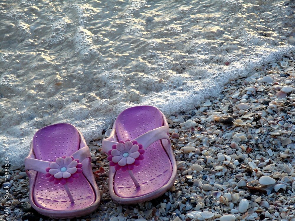 Naklejka premium tiny pink flipflops