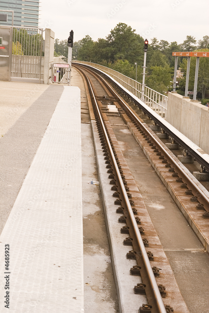 Obraz premium Commuter Train Tracks