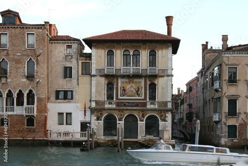 Venezia, palazzo Salviati photo