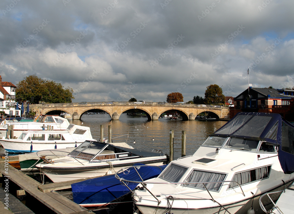 Fototapeta premium The River Thames at Henley, Oxfordshire