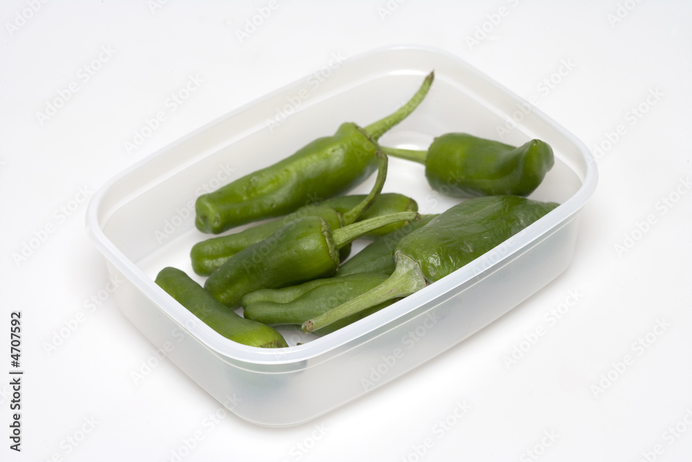 envase con pimientos envase con pimientos