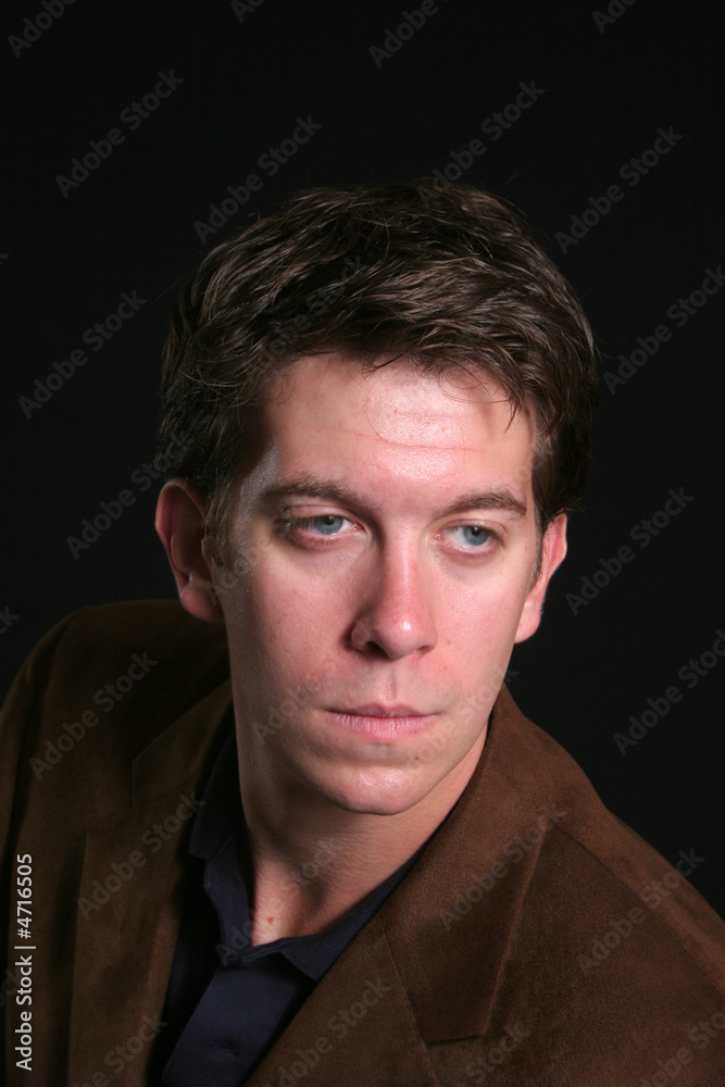 Obraz premium Thoughtful businessman
