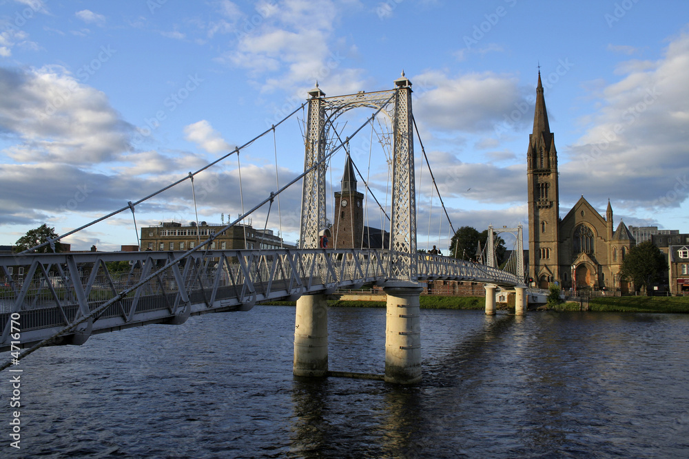 Obraz premium Bridge over the Ness in Inverness, Scotland