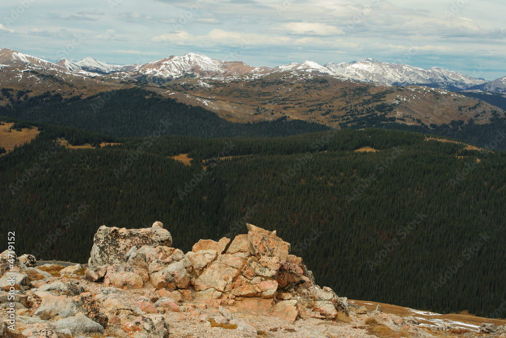 Fototapeta premium mountain rocks, Mummy Range, Colorado