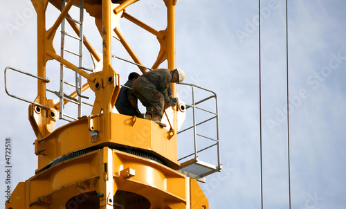 Cuadro en lienzo Désassemblement d'une grue de contruction