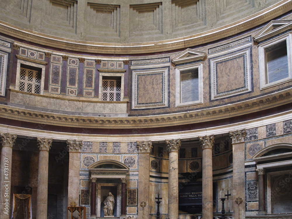 das pantheon in rom von innen
