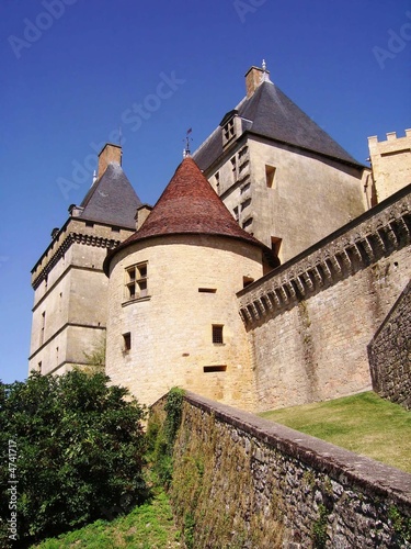 Dordogne chateau de Montpazier