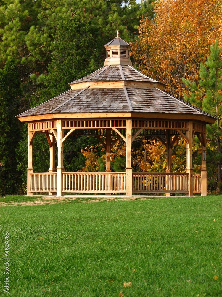 Naklejka premium Gazebo - vertical