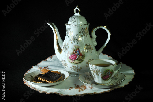 Obraz na plátne vintabe china tea set isolated on black
