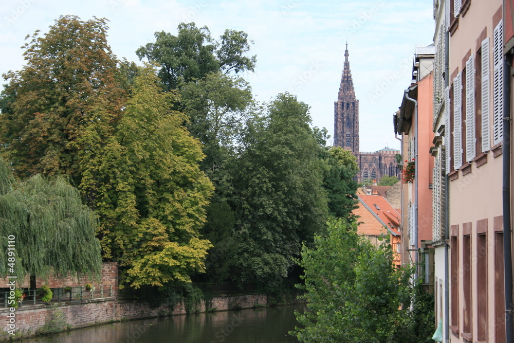 Naklejka premium Strasbourg - Petite France et cathédrâle Notre Dame
