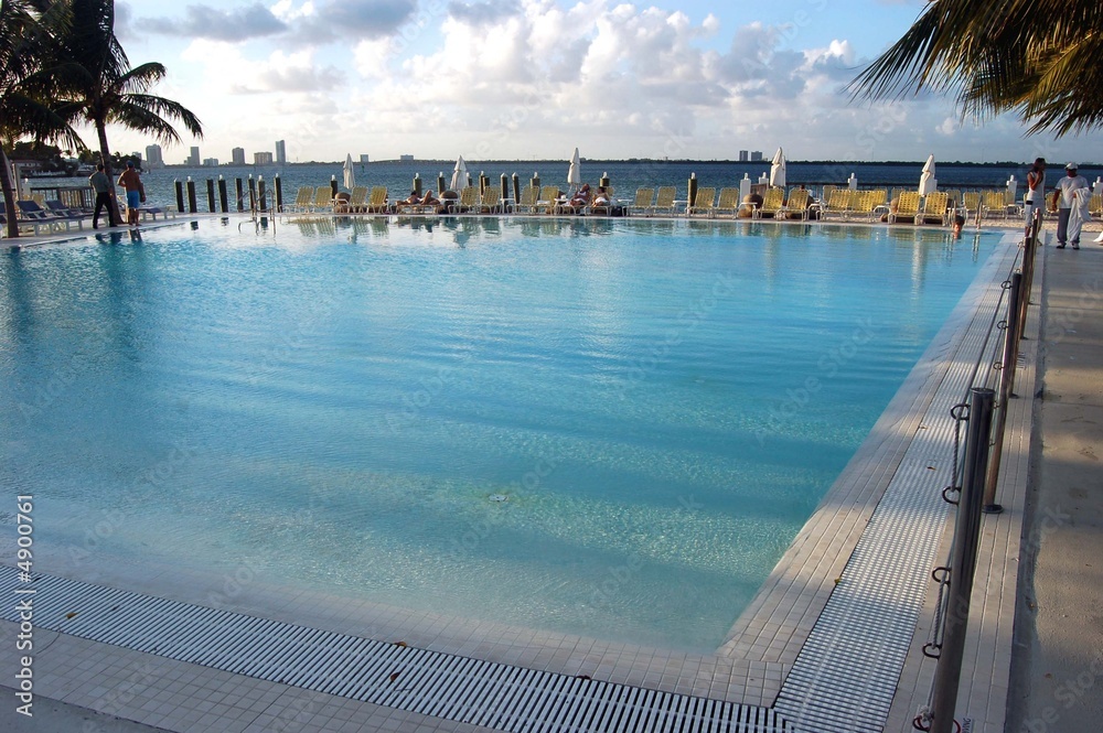 Fototapeta premium SoBe Infinity Pool