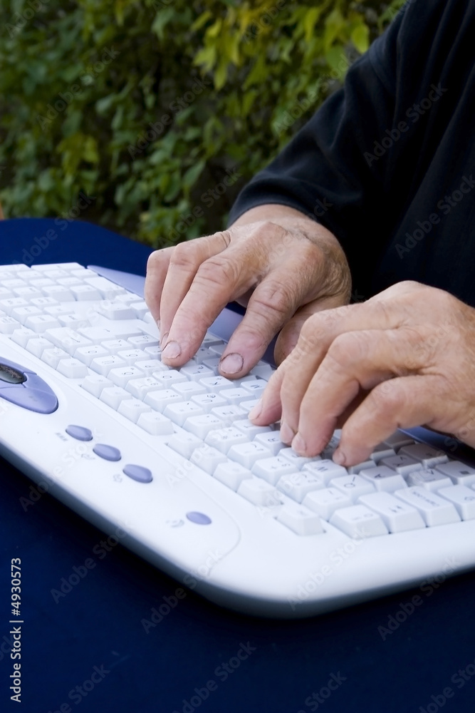Fingers on keyboard Fingers on keyboard
