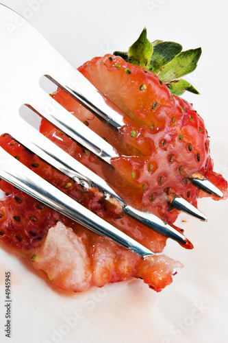 Smashing strawberries 