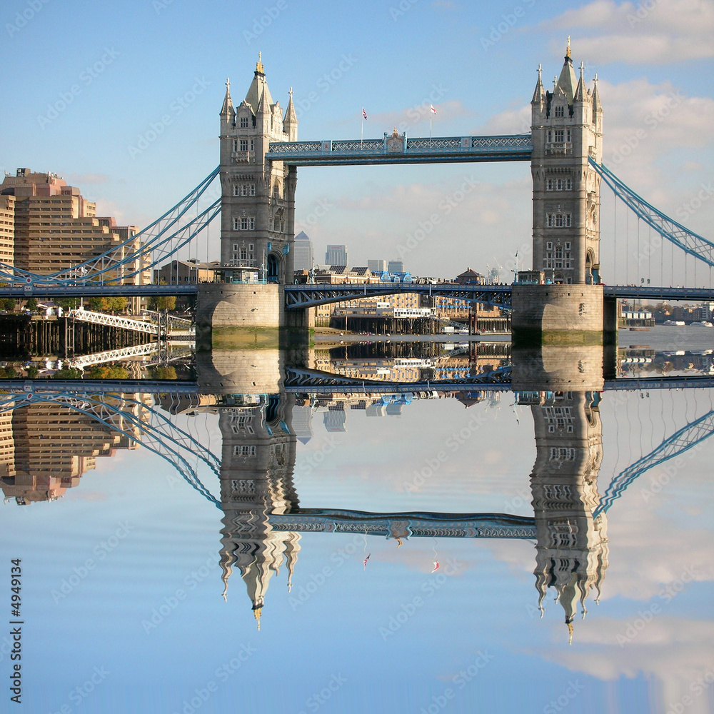 Naklejka premium Tower Bridge (C)