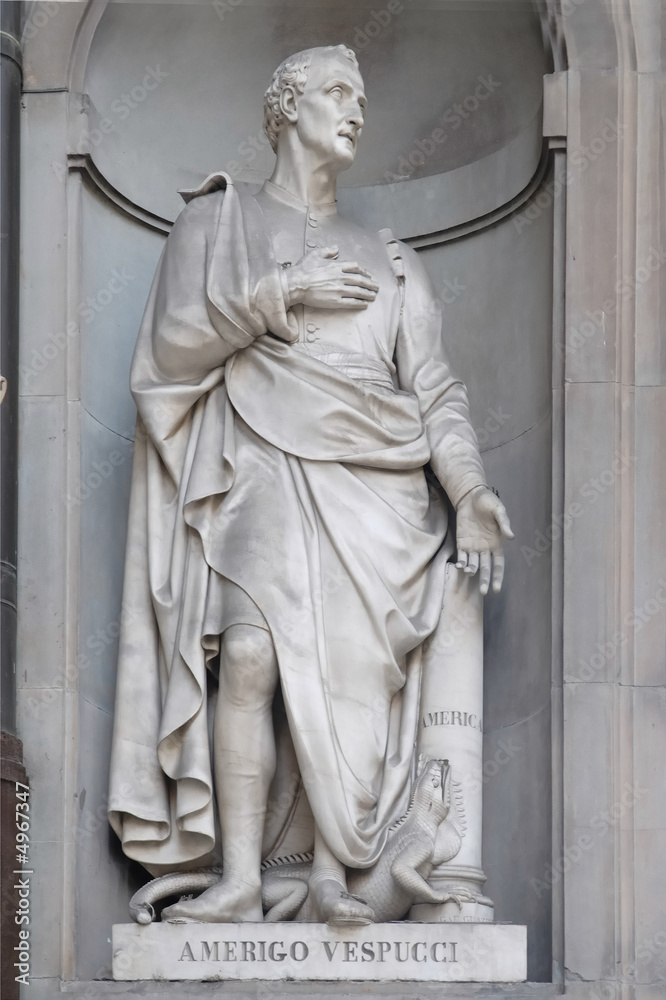 Obraz premium Amerigo Vespucci statue florence
