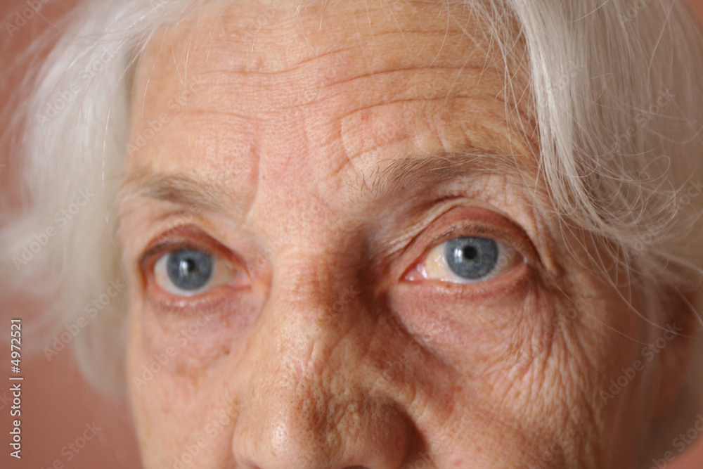 alte frau alte frau