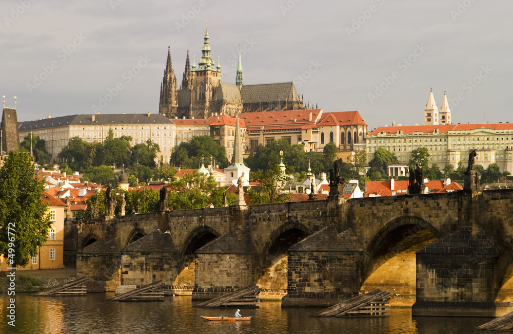 Obraz premium Prague Castle With Bridge