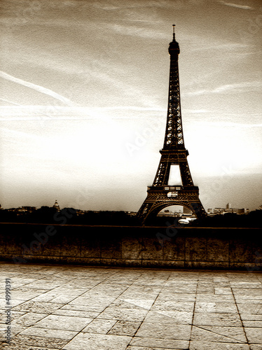 Tour de Eifel (Paris) - Old style picture #4999391