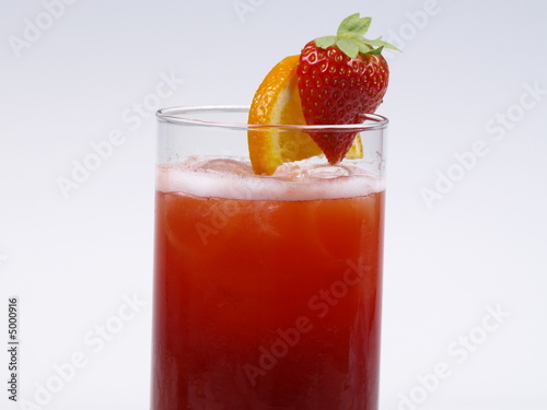 erdbeer limonen cocktail