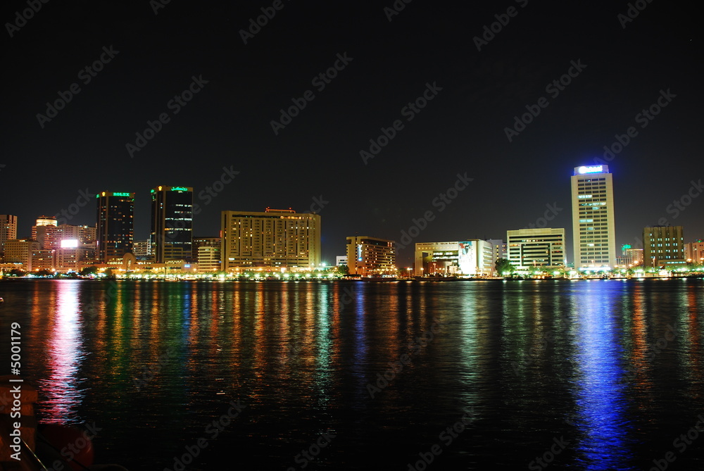 Obraz premium Dubai creek At Night