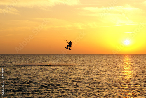 Kitesurfing © Valery Shanin