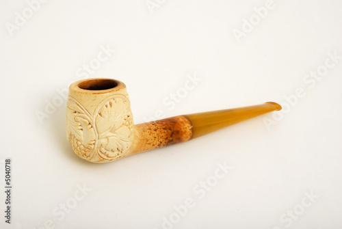 white tobacco pipe