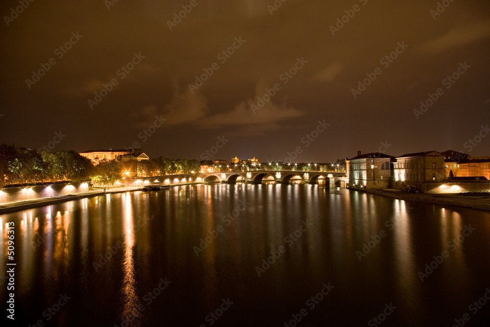 Toulouse la nuit - le Pont Neuf