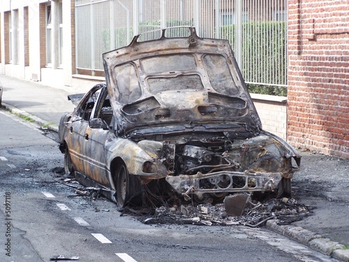 Voiture brulée