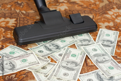 Vacuum cleaner and money